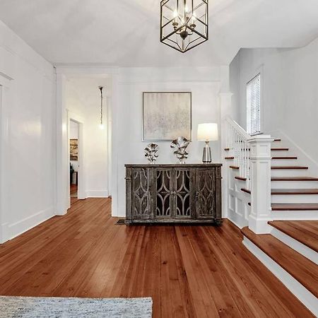 Exquisite Two-Story Home Located In Midtown Мемфіс Екстер'єр фото